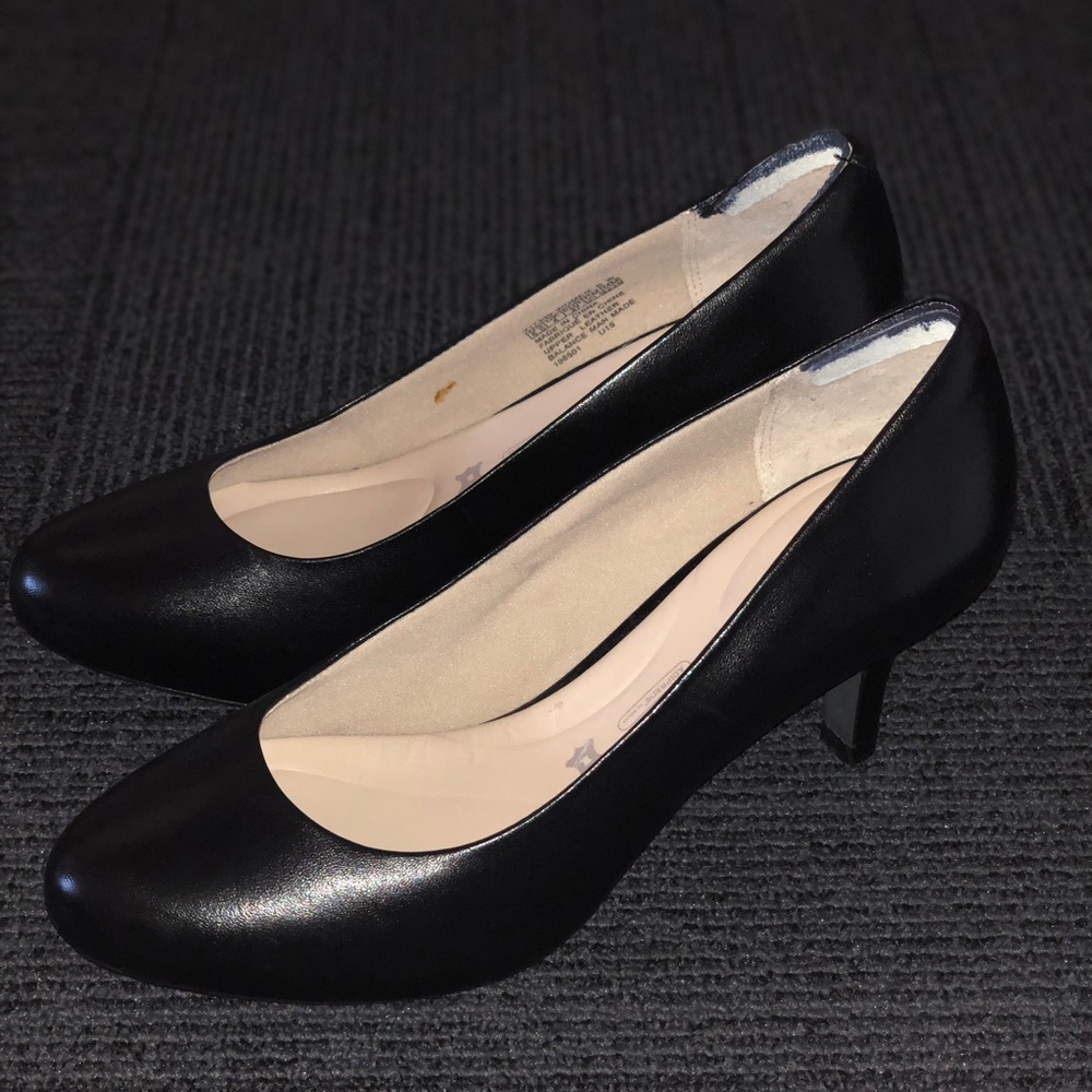 Rockport Seven to 7 Low Pumps in black leather